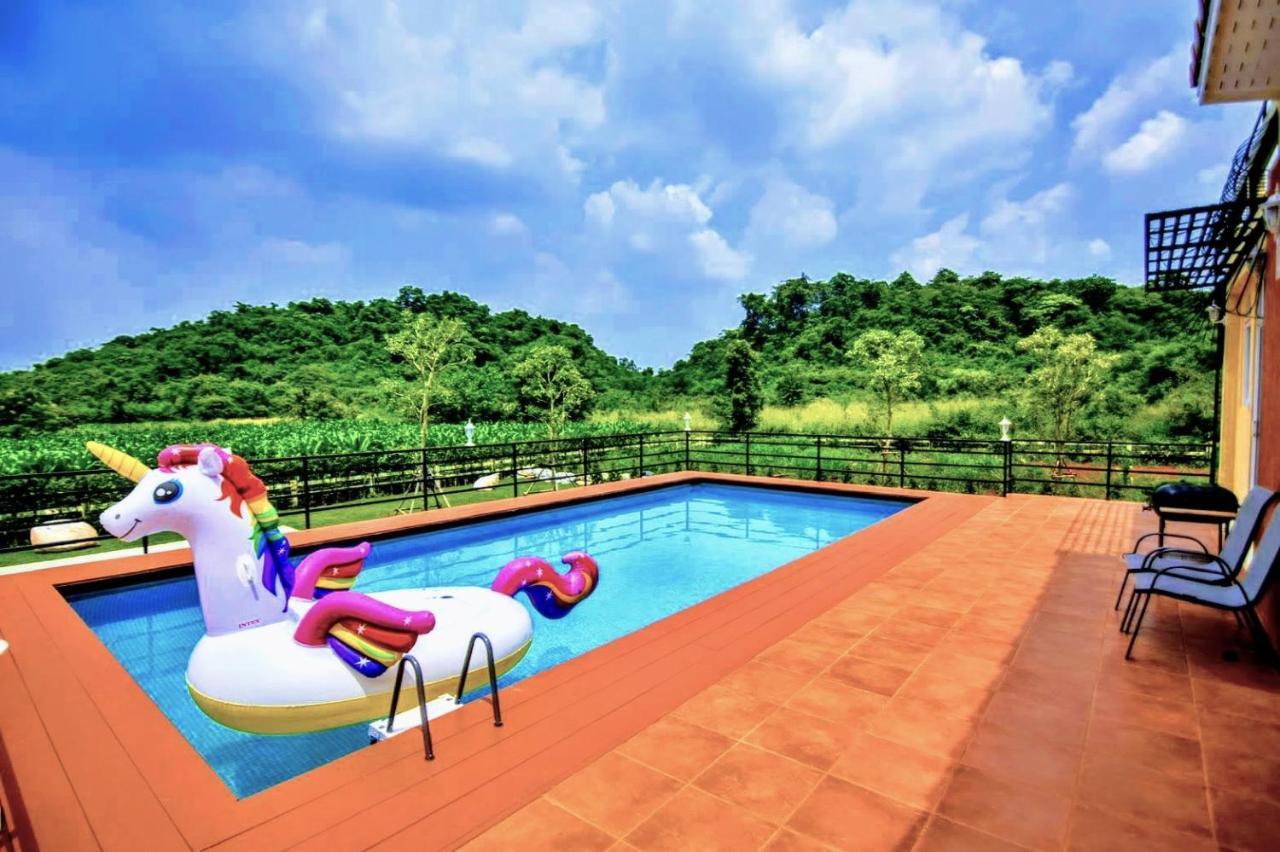 The X10 Private Pool Villa & Resort Khao Yai Mu Si Bagian luar foto
