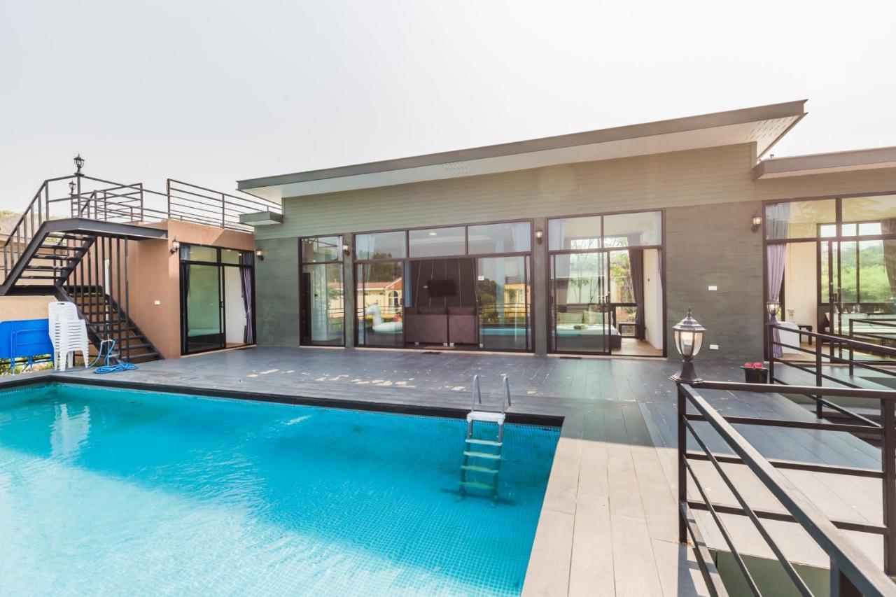 The X10 Private Pool Villa & Resort Khao Yai Mu Si Bagian luar foto